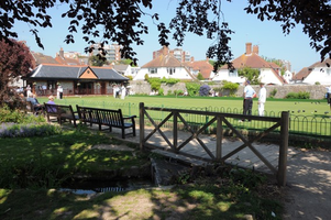 Motcombe Gardens (Eastbourne) Bowling Club